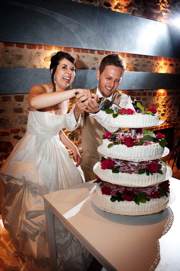 italianweddingcake After the dinner some dances and the wedding cake 